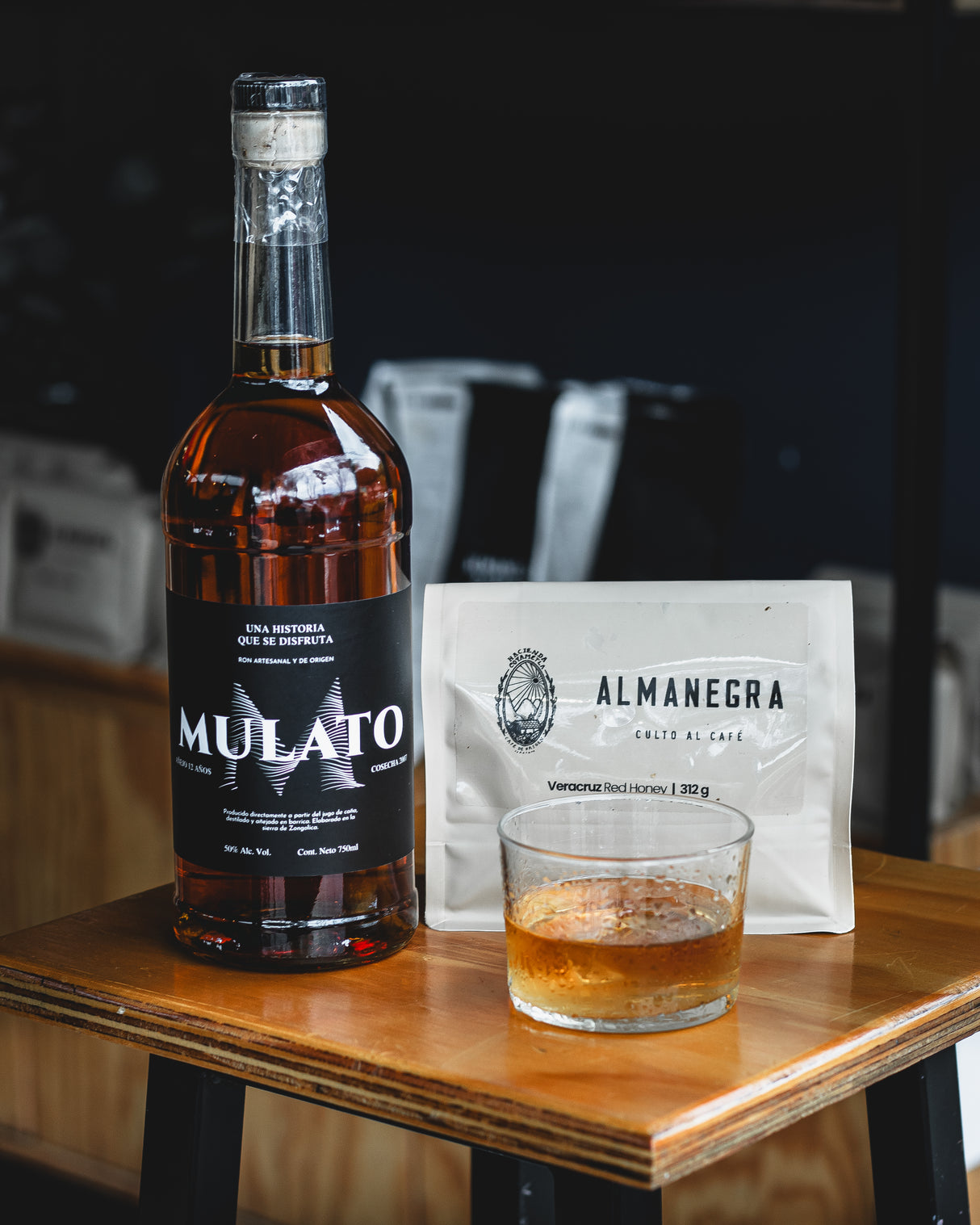 Coyamelta x Almanegra Colaboracion Ron artesanal Mulato / Cafe Red Honey
