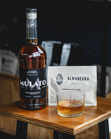 Coyamelta x Almanegra Colaboracion Ron artesanal Mulato / Cafe Red Honey